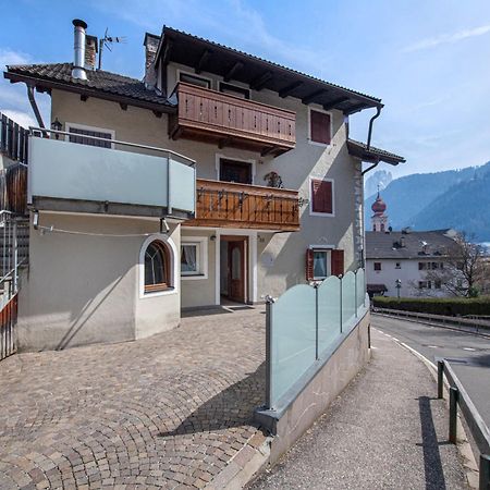 Apartments Smidl Urtijëi Dış mekan fotoğraf