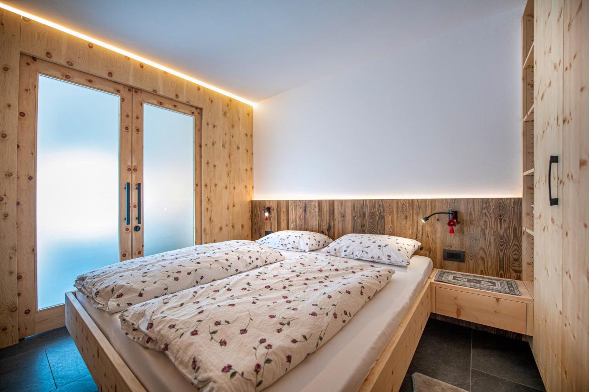 Apartments Smidl Urtijëi Dış mekan fotoğraf